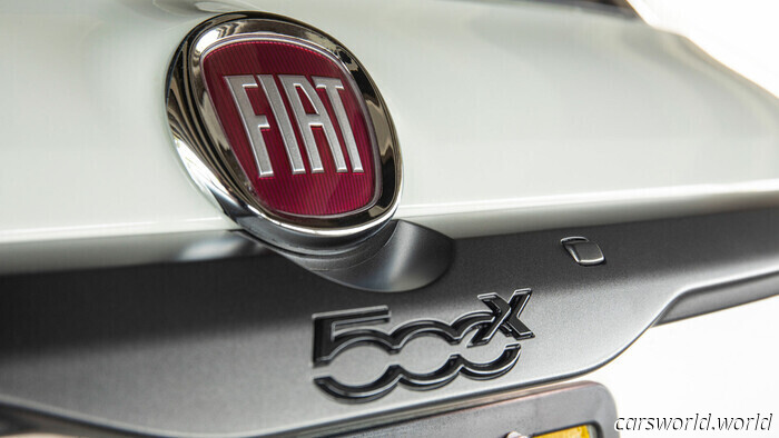 Дилеры всё ещё не могут избавиться от забытого внедорожника Fiat после всех этих лет | Carscoops